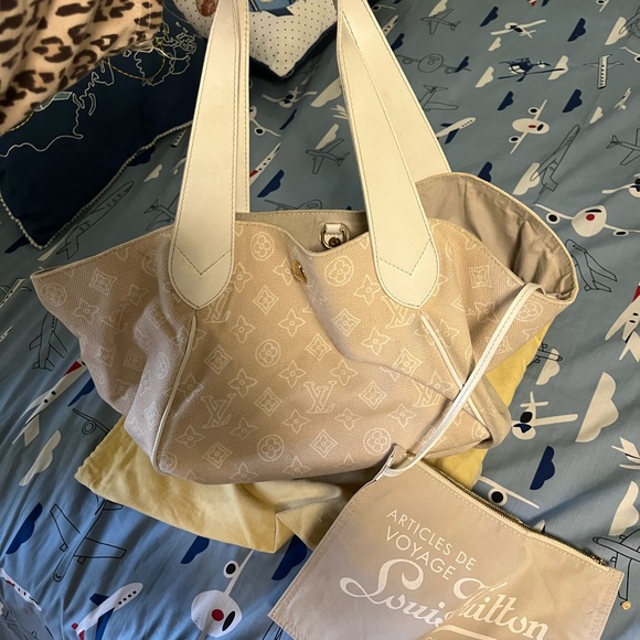 Louis Vuitton purses - Picture 4 of 10